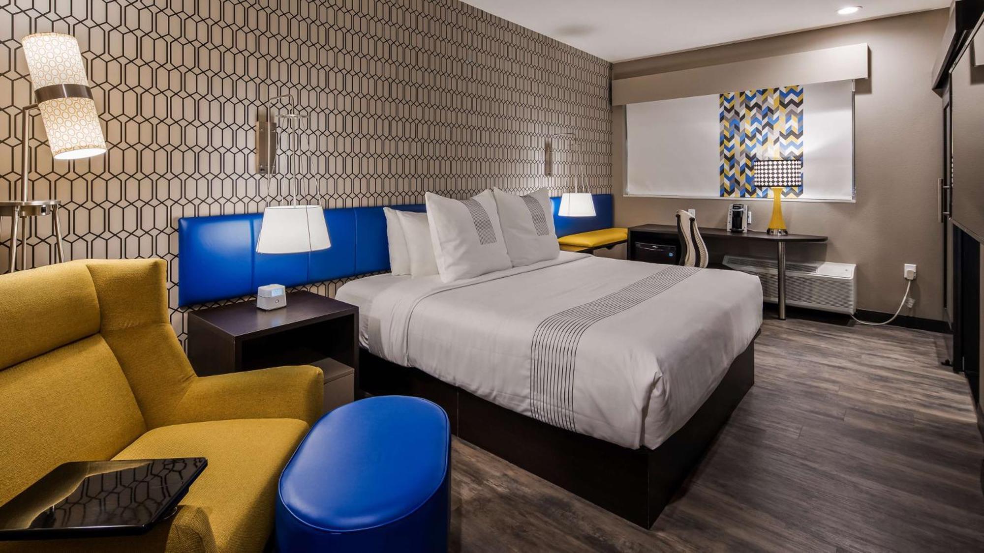 Glo Best Western Tulsa-Catoosa East Route 66 Exterior photo